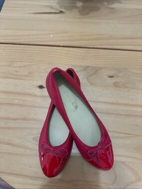 Vero Cuoio Red Patent & Leather Ballet Flats with Bow